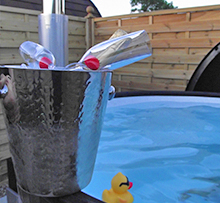 Hot tub at Oak View